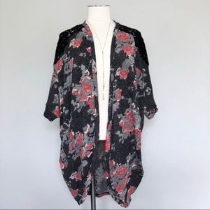 Abercrombie & Fitch Floral Kimono